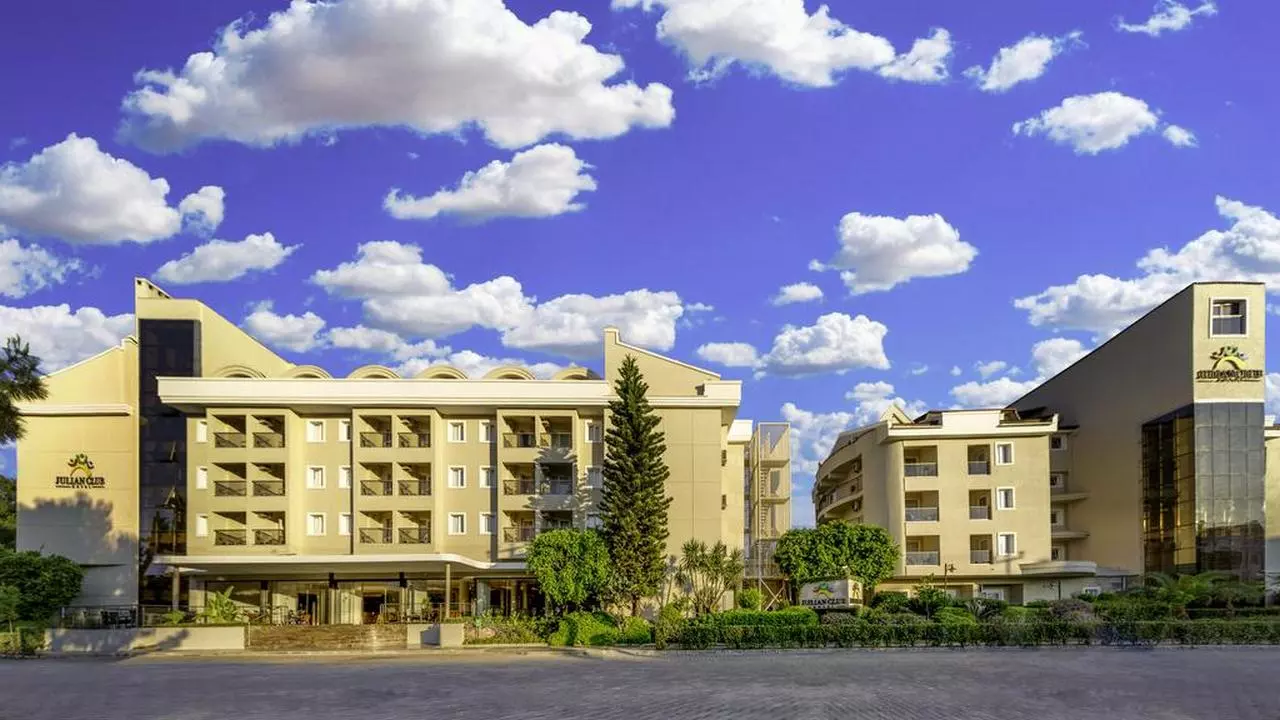 JULIANCLUB_SHABAVIZ (12).jpg